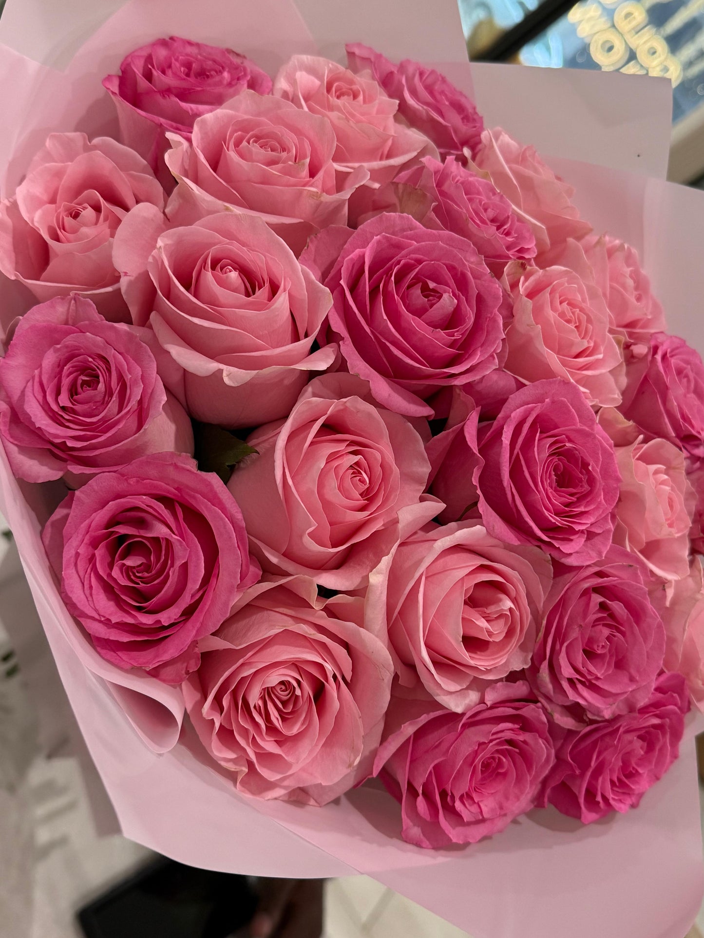 25 Pink roses