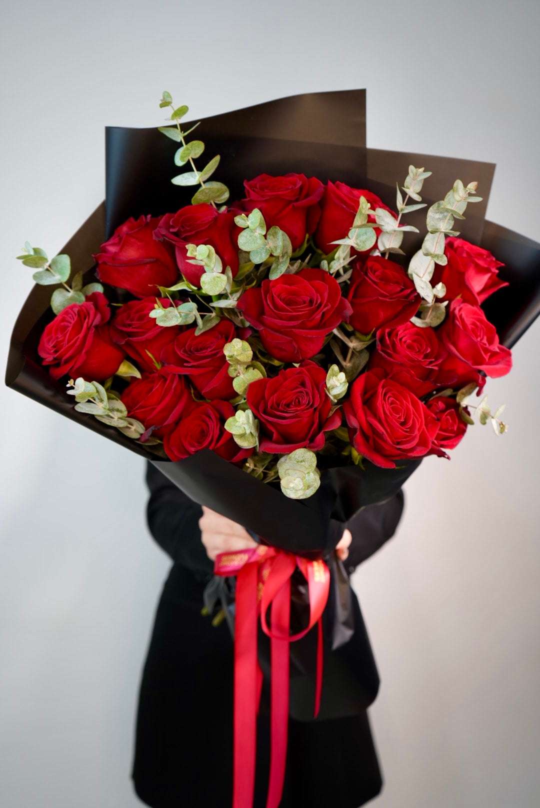 2 dozen long stem roses rose arrangement by Gold Coast Flowers in Chicago