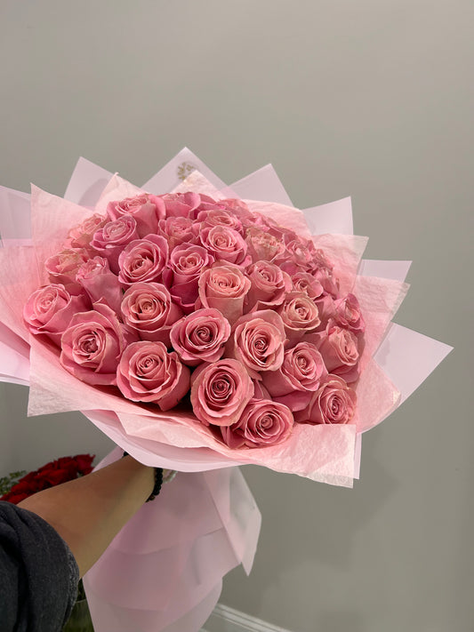 50 pink roses