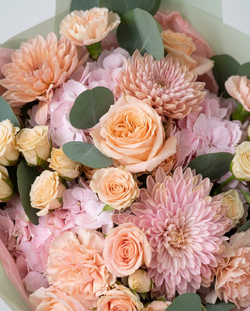 Peach and pink rose bouquet with chrysanthemums, carnations and eucalyptus in Chicago
